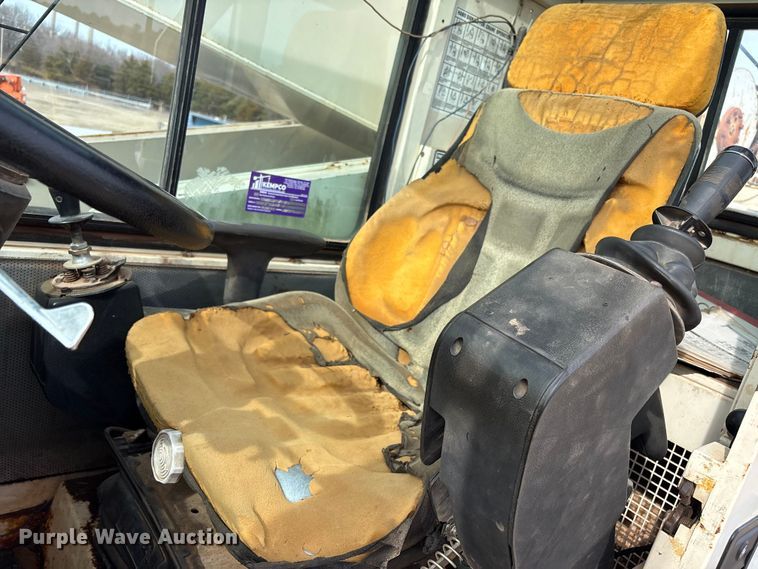 image for item DQ4282 2000 Terex RT 160 crane