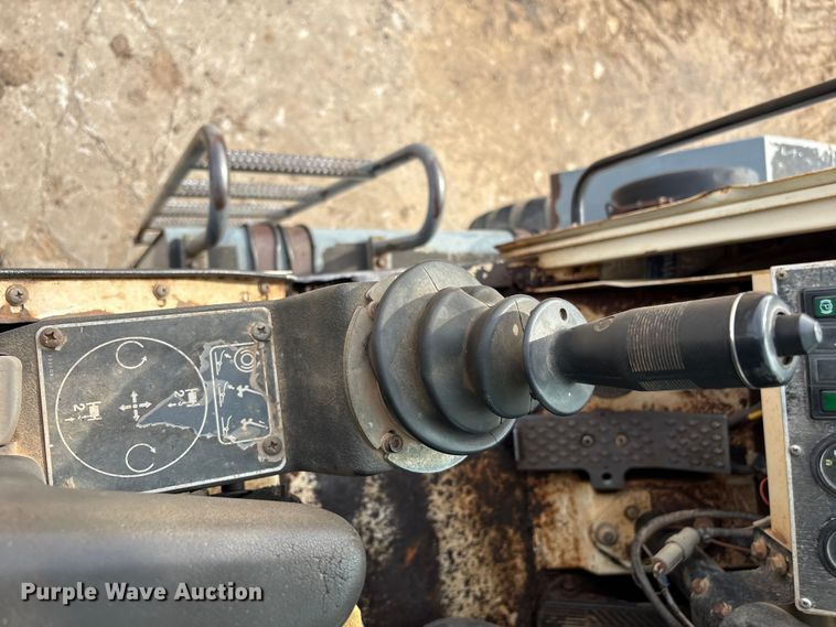 image for item DQ4282 2000 Terex RT 160 crane