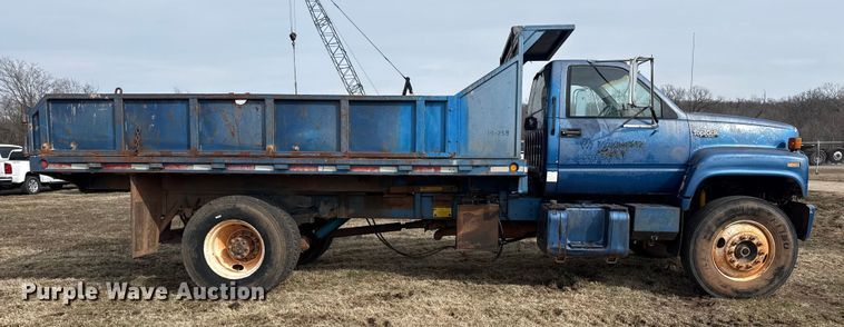 image for item DQ4284 1991 GMC C6500 dump truck