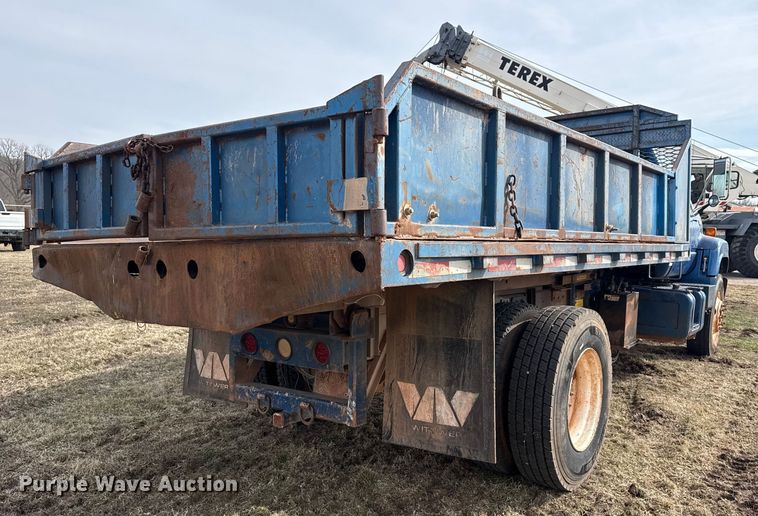 image for item DQ4284 1991 GMC C6500 dump truck
