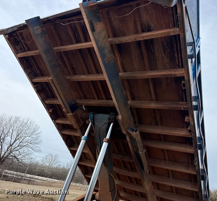 image for item DQ4284 1991 GMC C6500 dump truck