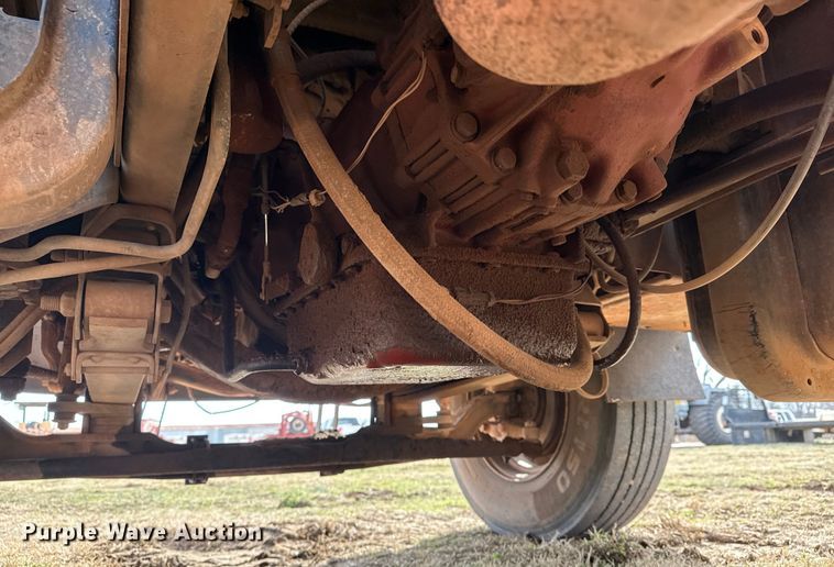 image for item DQ4284 1991 GMC C6500 dump truck