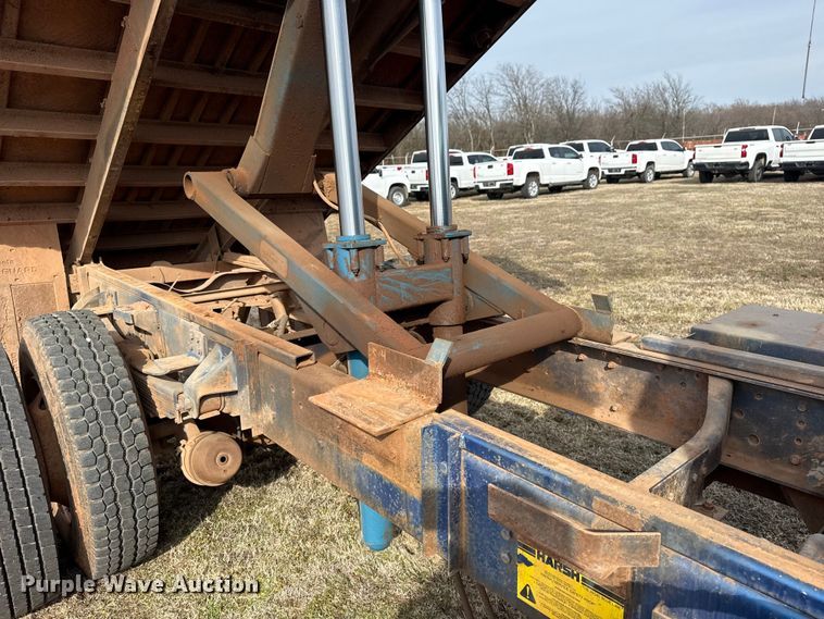 image for item DQ4284 1991 GMC C6500 dump truck