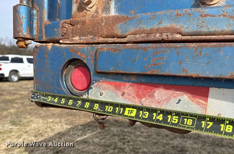 image for item DQ4284 1991 GMC C6500 dump truck