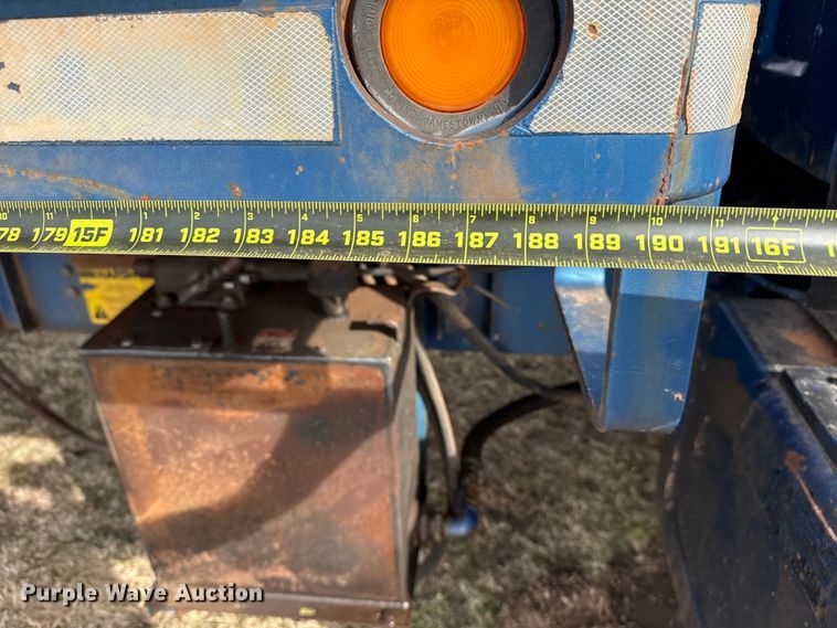 image for item DQ4284 1991 GMC C6500 dump truck