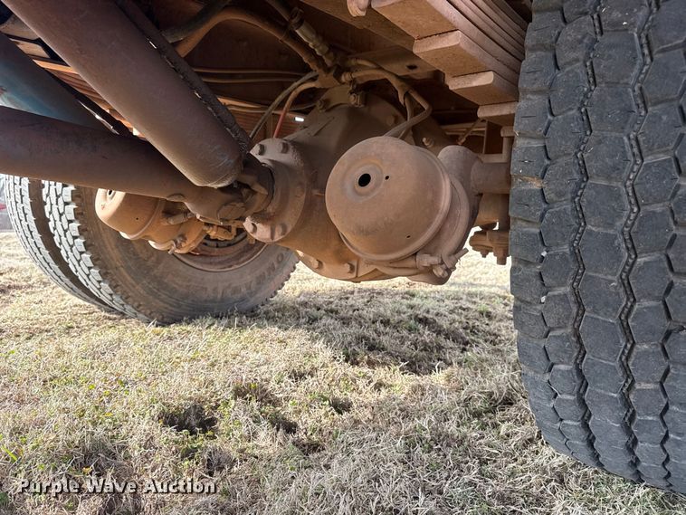 image for item DQ4284 1991 GMC C6500 dump truck