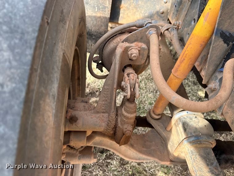 image for item DQ4284 1991 GMC C6500 dump truck