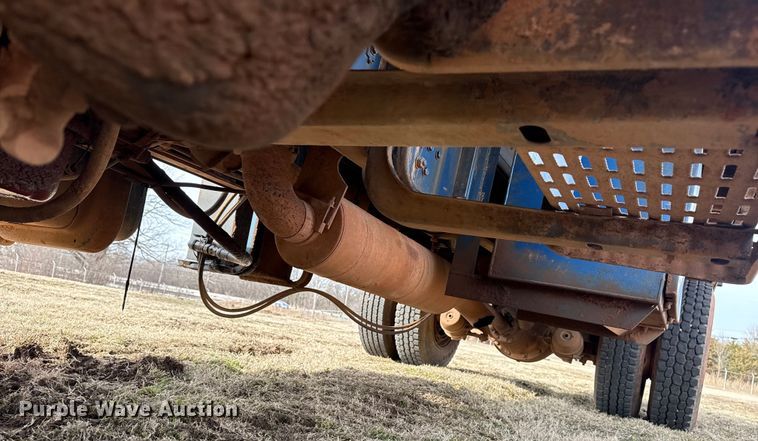 image for item DQ4284 1991 GMC C6500 dump truck