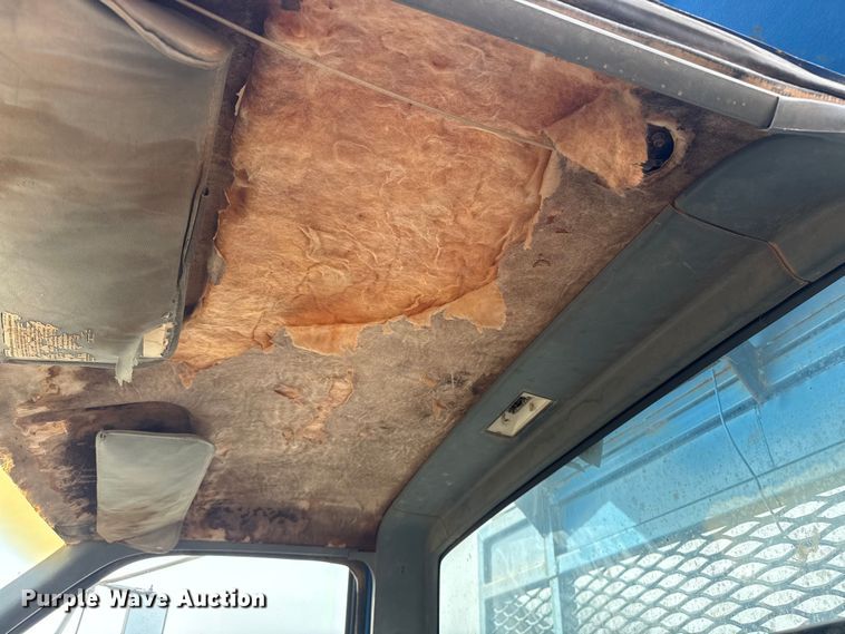 image for item DQ4284 1991 GMC C6500 dump truck