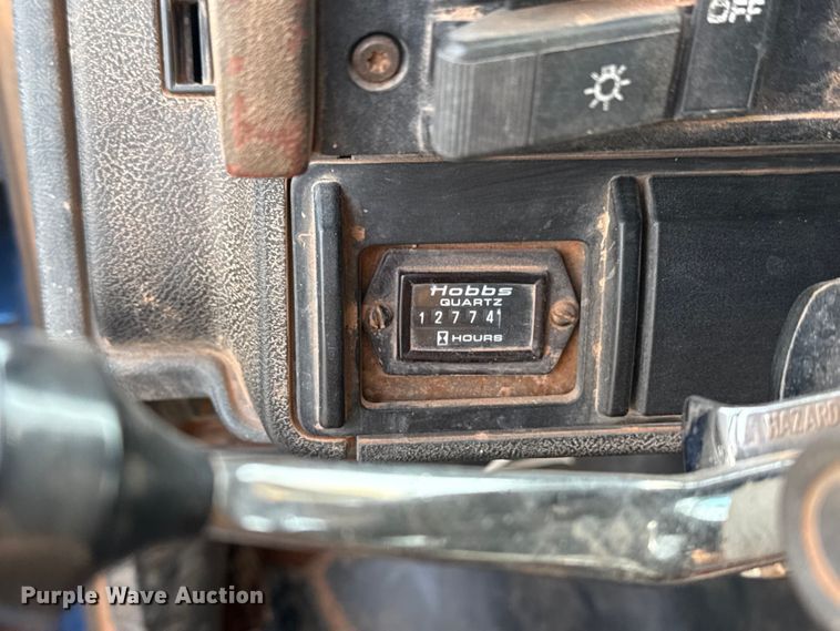 image for item DQ4284 1991 GMC C6500 dump truck