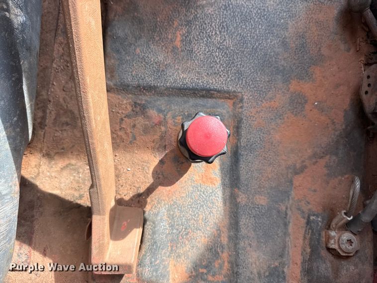 image for item DQ4284 1991 GMC C6500 dump truck