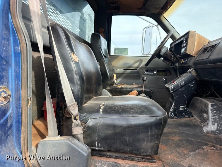 image for item DQ4284 1991 GMC C6500 dump truck