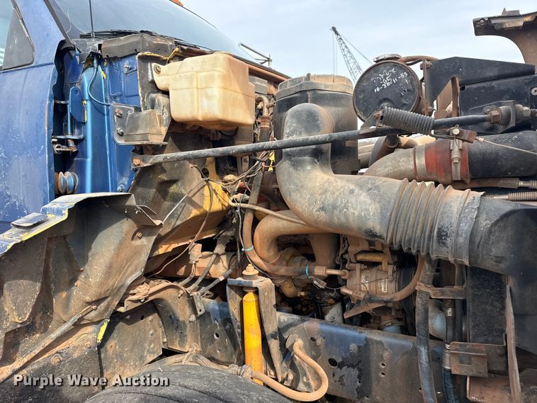 image for item DQ4284 1991 GMC C6500 dump truck