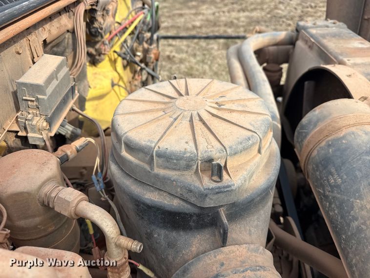 image for item DQ4284 1991 GMC C6500 dump truck