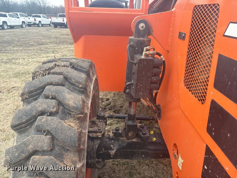 image for item DQ4285 2017 JLG Skytrak 10042 telehandler