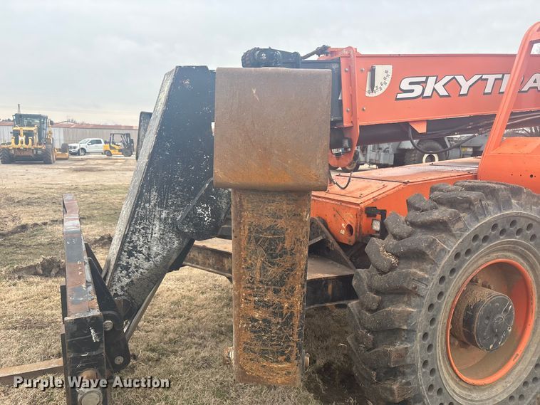 image for item DQ4285 2017 JLG Skytrak 10042 telehandler