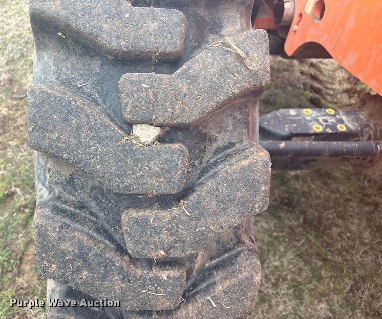 image for item DQ4285 2017 JLG Skytrak 10042 telehandler