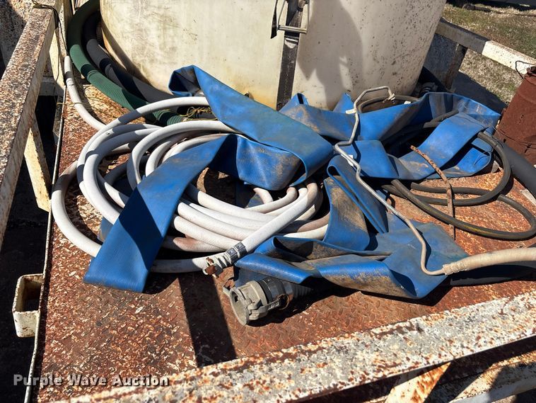 image for item DQ4288 2001 Wagon Master Trailer  utility trailer