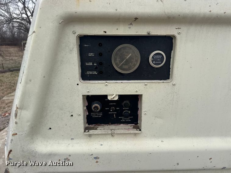 image for item DQ4291 Ingersoll Rand air compressor