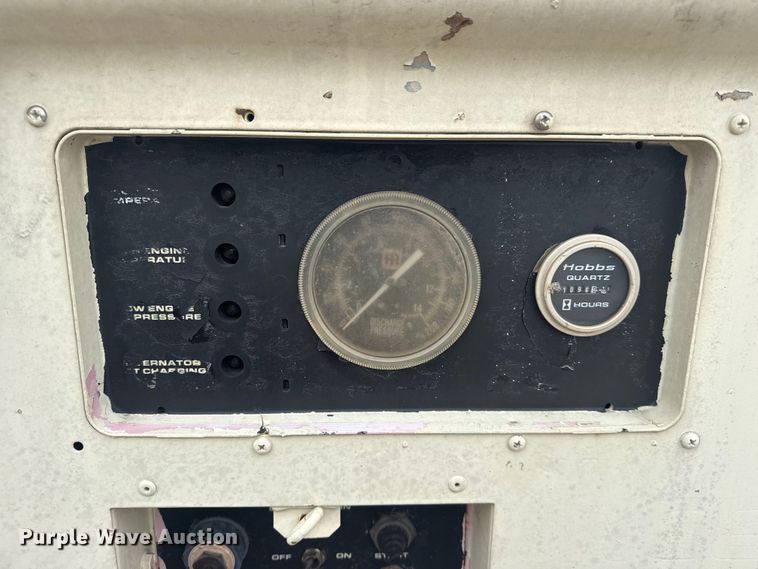 image for item DQ4291 Ingersoll Rand air compressor