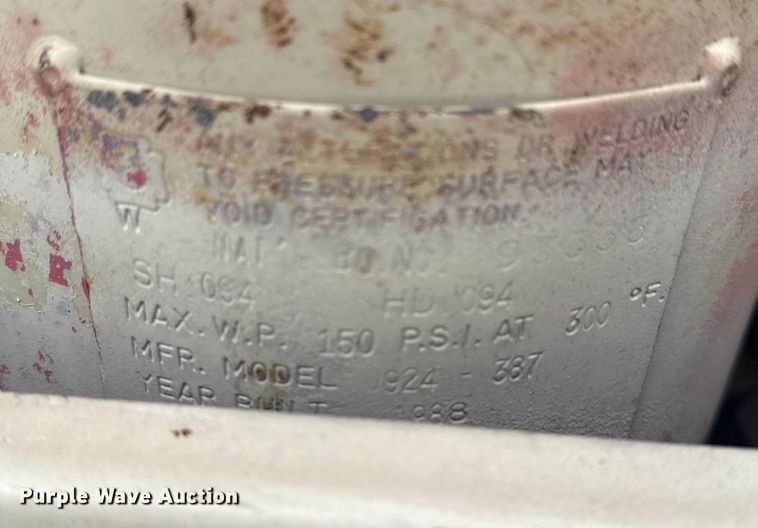 image for item DQ4291 Ingersoll Rand air compressor