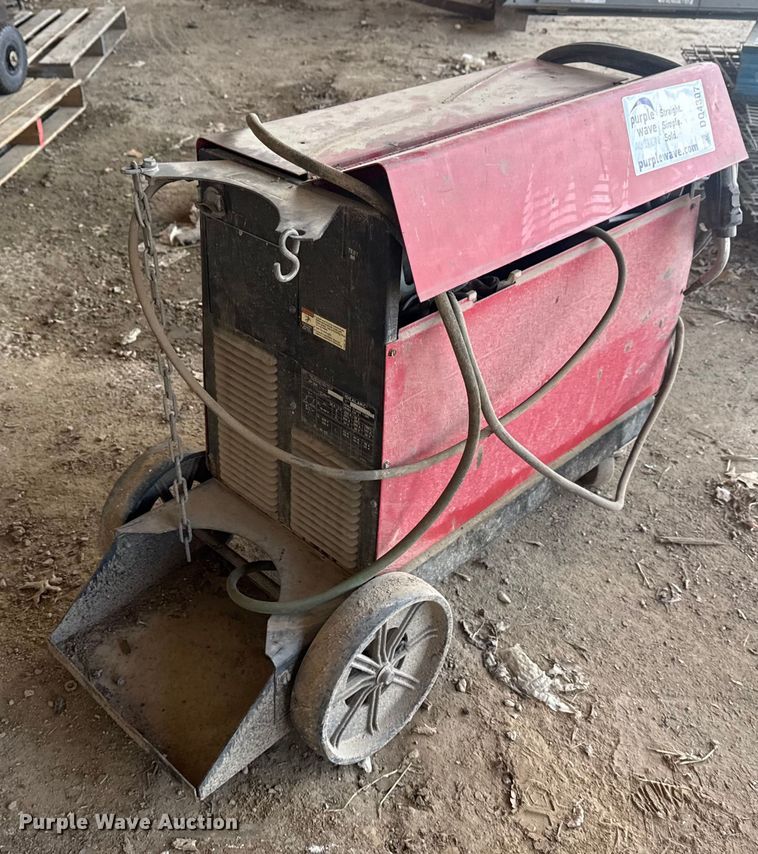 image for item DQ4307 Lincoln Electric SP-250 welder