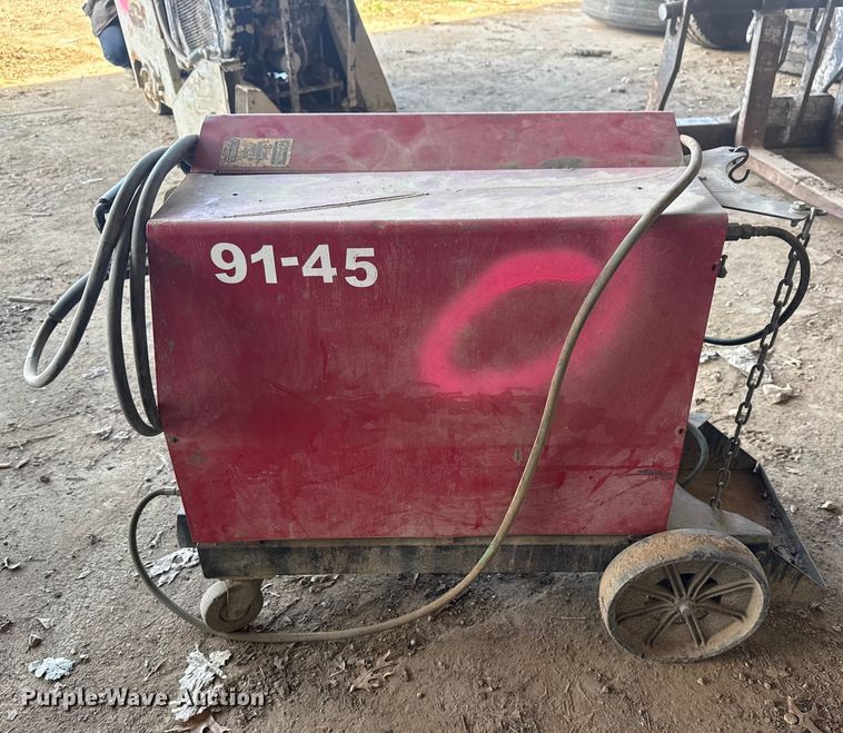 image for item DQ4307 Lincoln Electric SP-250 welder