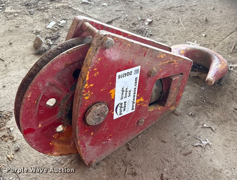 image for item DQ4316 Crosby crane block