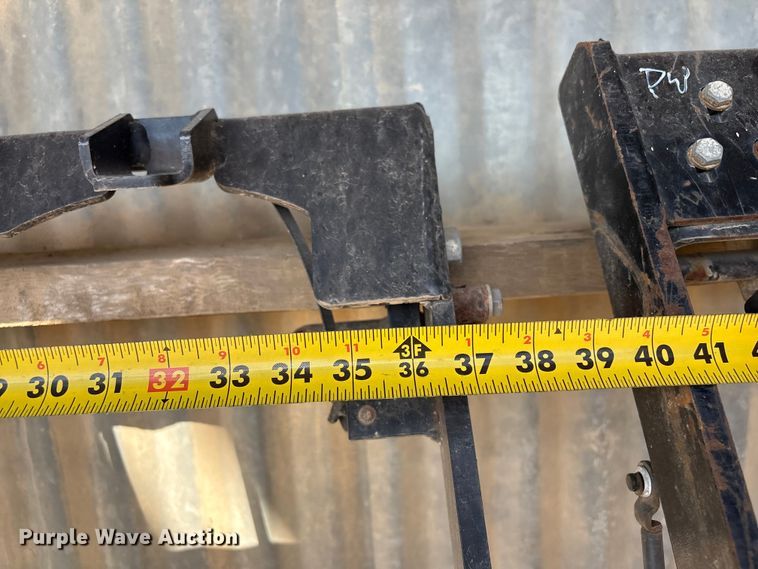 image for item DQ4318 (2) Caterpillar cab guards