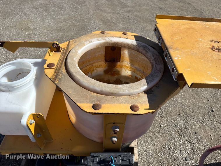 image for item DQ4321 2016 Vermeer  MX125 mud mixer