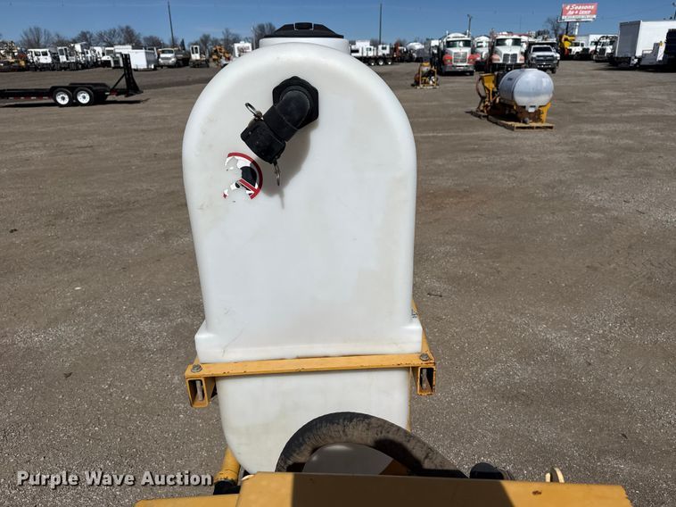 image for item DQ4323 2013 Vermeer MX125 mud mixer