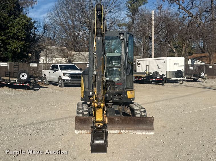 image for item DQ4324 2016 Yanmar ViO35-6A mini excavator