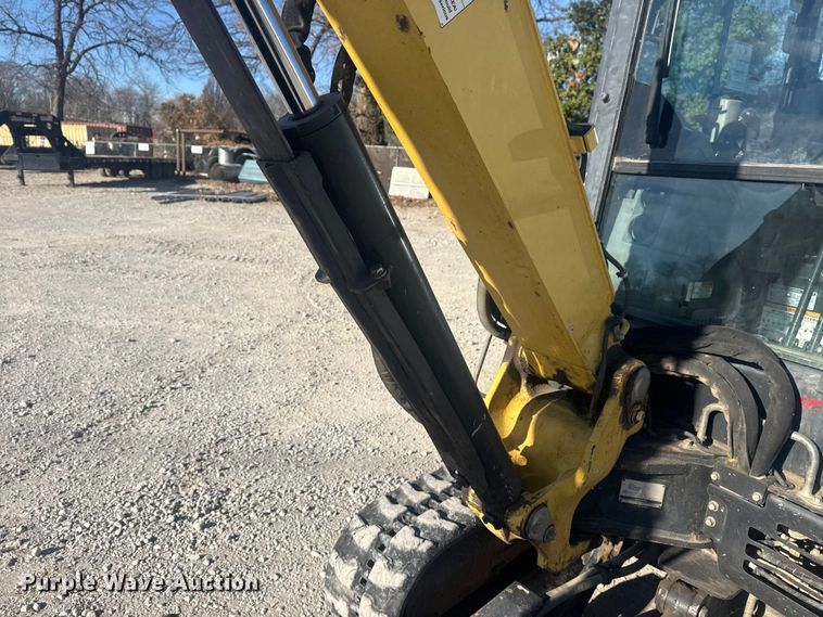 image for item DQ4324 2016 Yanmar ViO35-6A mini excavator
