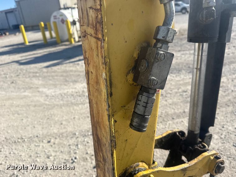 image for item DQ4324 2016 Yanmar ViO35-6A mini excavator