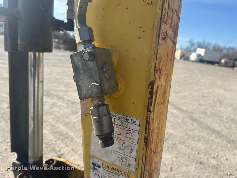 image for item DQ4324 2016 Yanmar ViO35-6A mini excavator