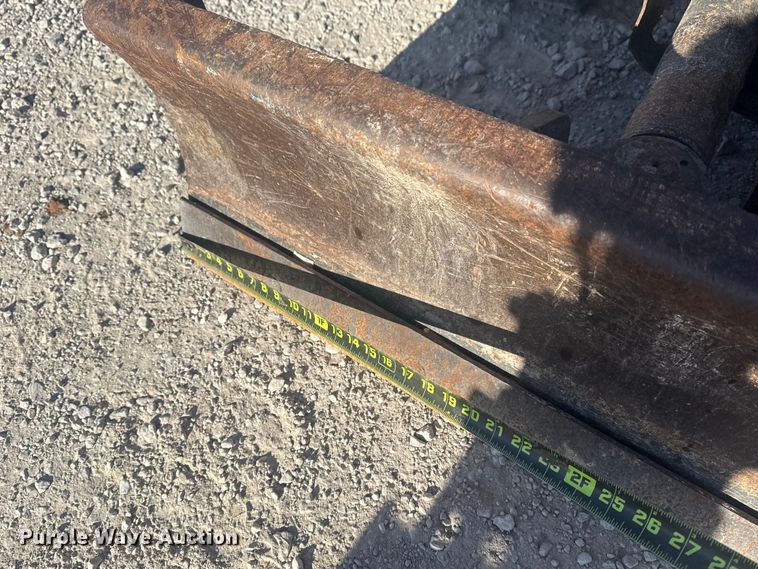 image for item DQ4324 2016 Yanmar ViO35-6A mini excavator