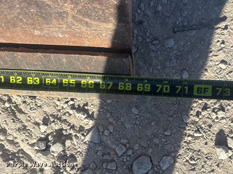 image for item DQ4324 2016 Yanmar ViO35-6A mini excavator