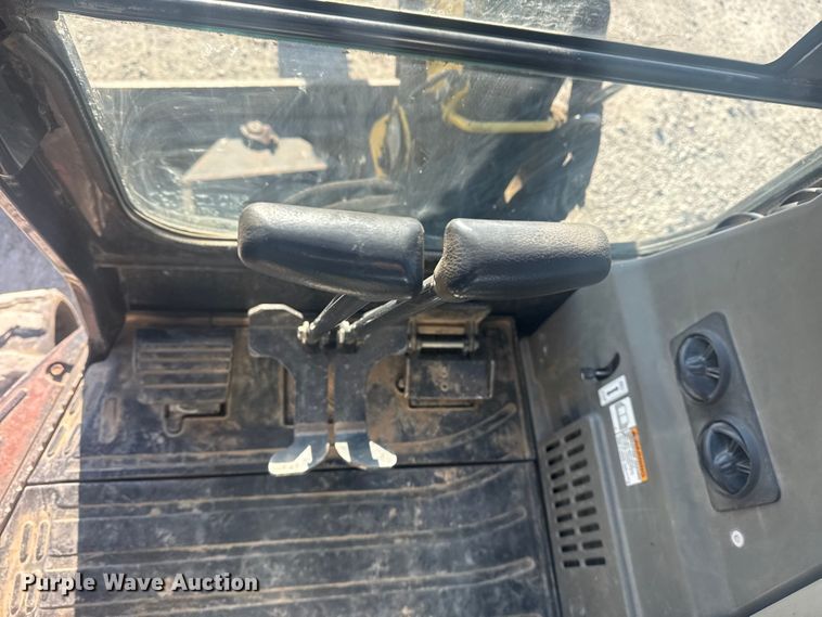 image for item DQ4324 2016 Yanmar ViO35-6A mini excavator