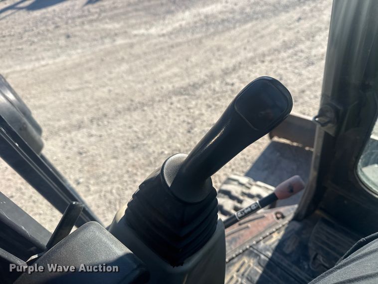 image for item DQ4324 2016 Yanmar ViO35-6A mini excavator