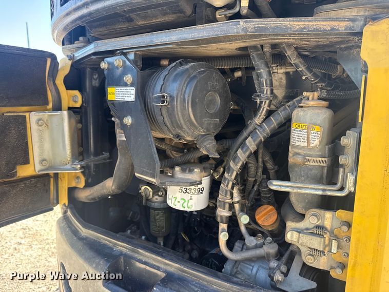 image for item DQ4324 2016 Yanmar ViO35-6A mini excavator