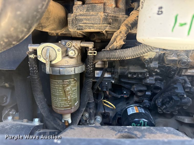 image for item DQ4324 2016 Yanmar ViO35-6A mini excavator