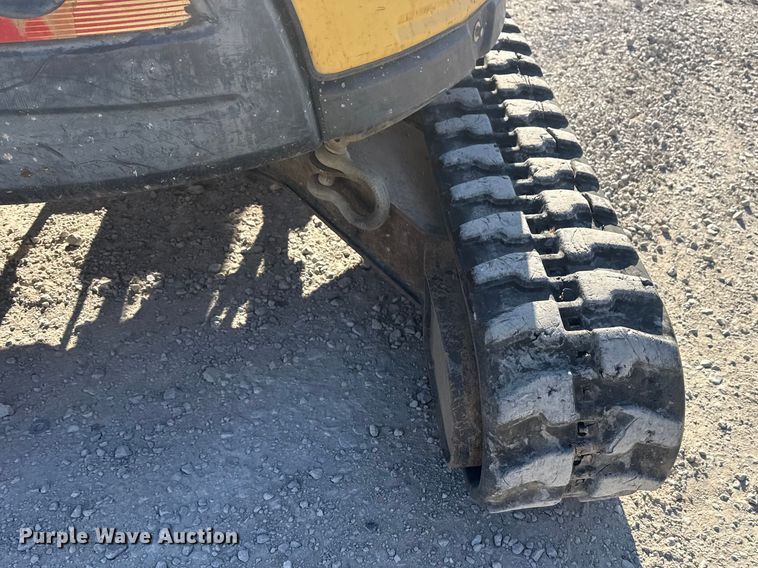 image for item DQ4324 2016 Yanmar ViO35-6A mini excavator