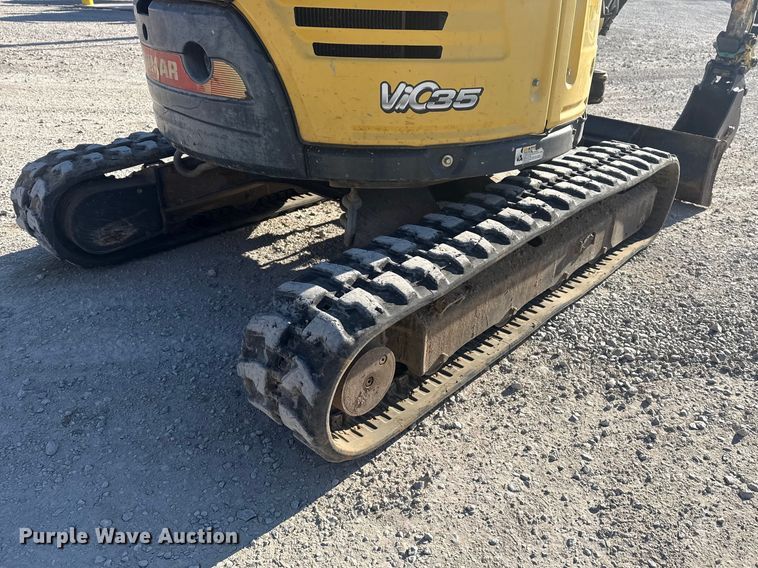 image for item DQ4324 2016 Yanmar ViO35-6A mini excavator