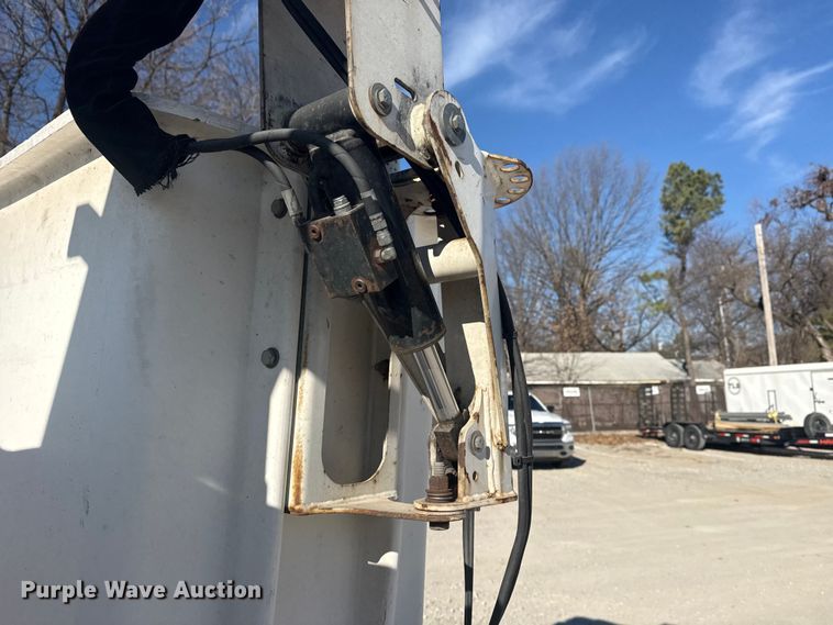 image for item DQ4325 2018 Ford Transit 350 van with bucket lift