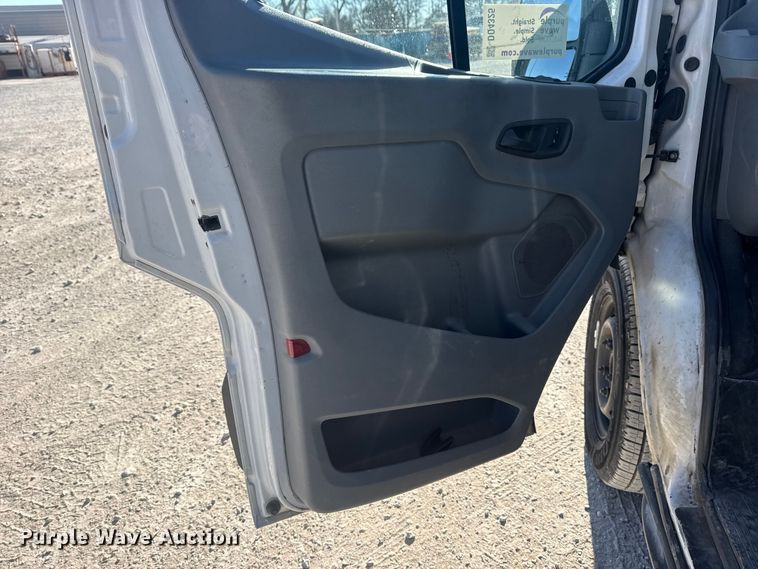 image for item DQ4325 2018 Ford Transit 350 van with bucket lift