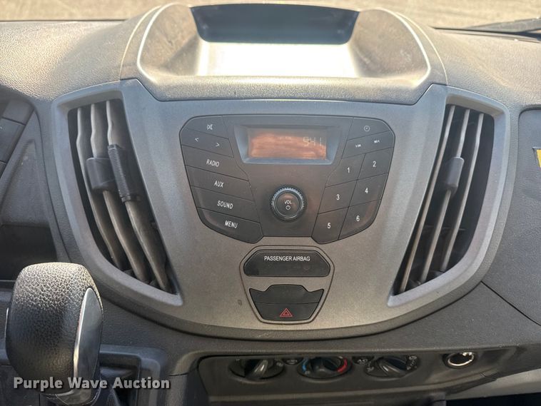 image for item DQ4325 2018 Ford Transit 350 van with bucket lift