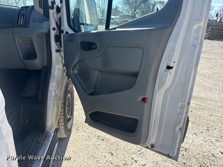 image for item DQ4325 2018 Ford Transit 350 van with bucket lift