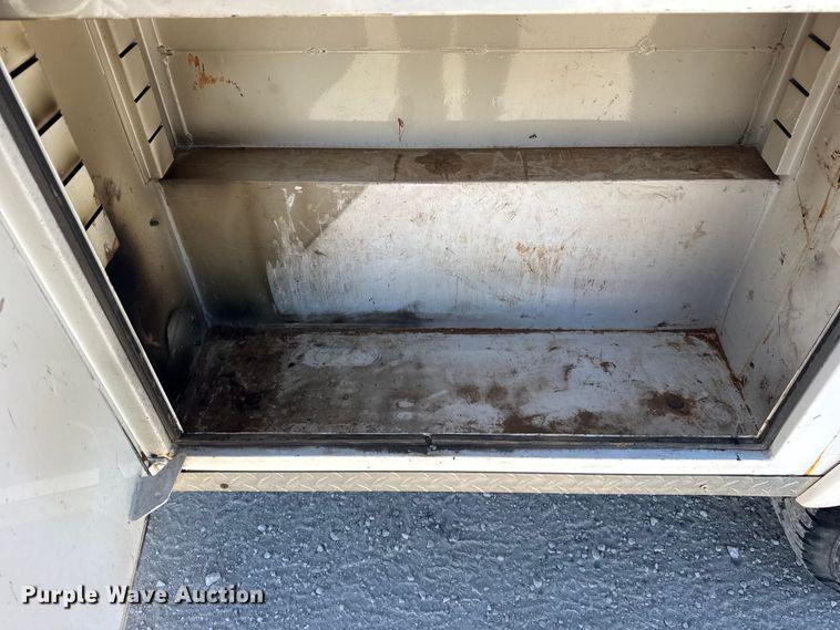 image for item DQ4327 2018 Ford F250 Super Duty Ext. Cab utility bed pickup truck