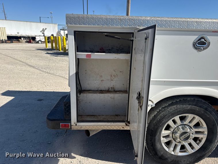 image for item DQ4327 2018 Ford F250 Super Duty Ext. Cab utility bed pickup truck