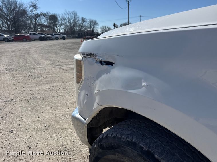 image for item DQ4327 2018 Ford F250 Super Duty Ext. Cab utility bed pickup truck